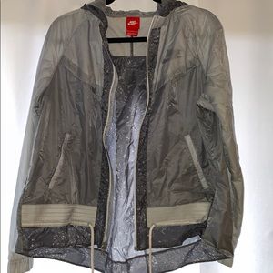 NIKE WINDBREAKER